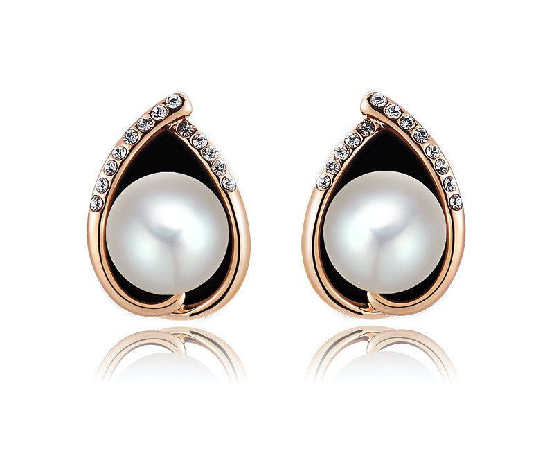 18K Rose Gold Plated Marilyn Earrings with Simulated Diamond