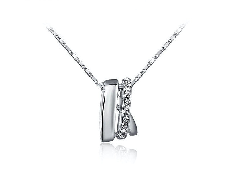 Platinum Plated Esmeralda Necklace with Simulated Diamond