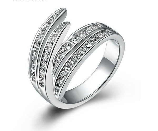 Platinum Plated Evelyn Ring with Simulated Diamond