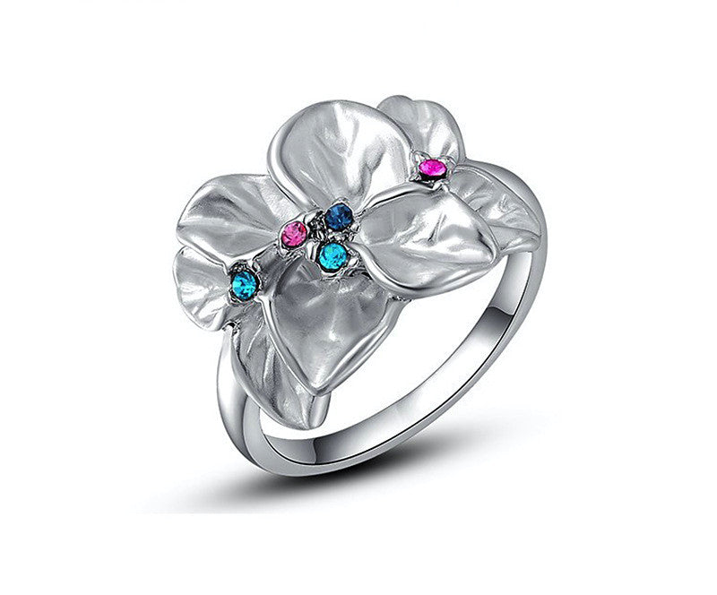 Platinum Plated Reagan Ring with Simulated Diamond