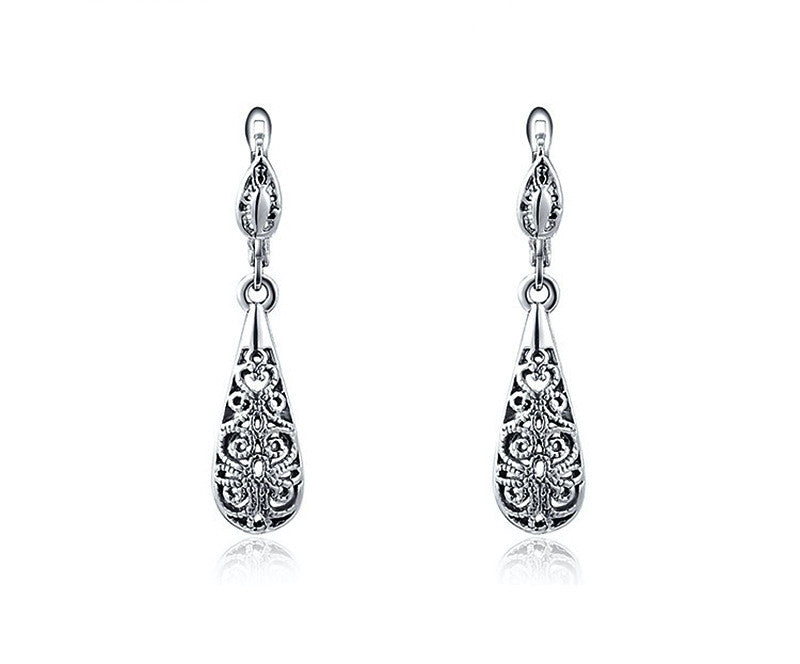 Platinum Plated Scarlett Earrings with Simulated Diamond