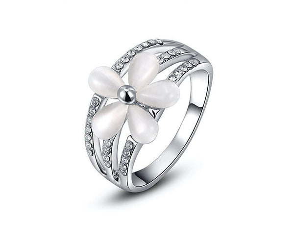 Platinum Plated Juniper Ring with Simulated Diamond