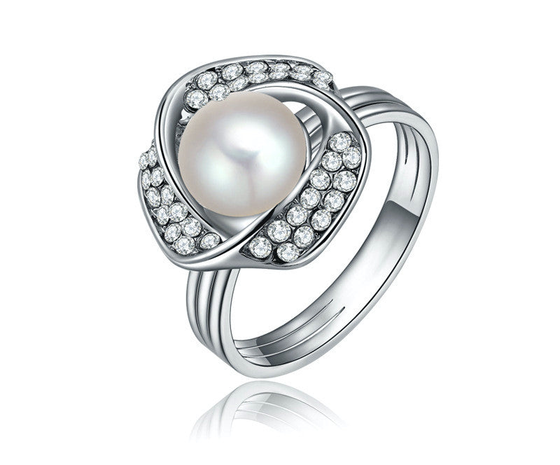 Platinum Plated Kendra Ring with Simulated Diamond