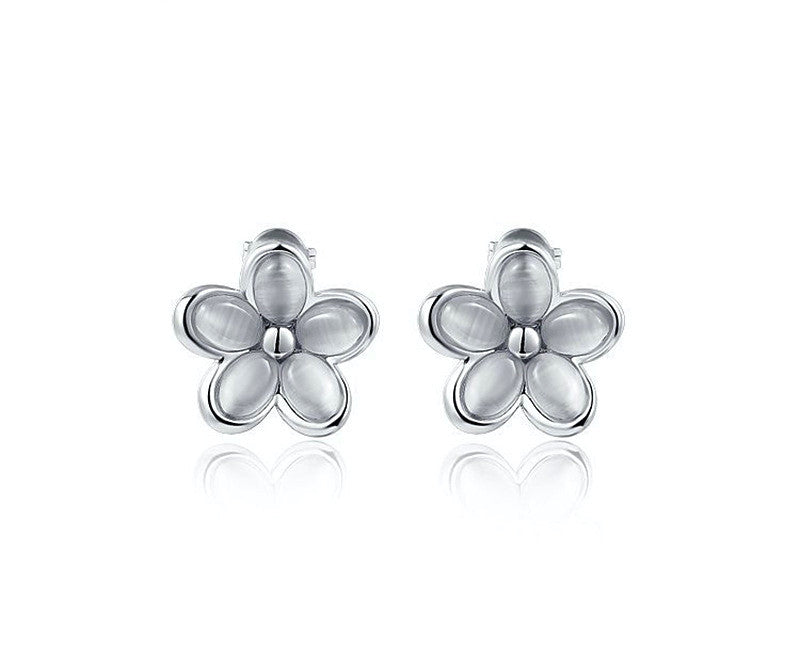 Platinum Plated Tiffany Earrings with Simulated Diamond